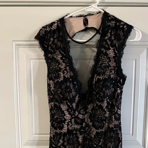 Gown - Picture 2 of 4